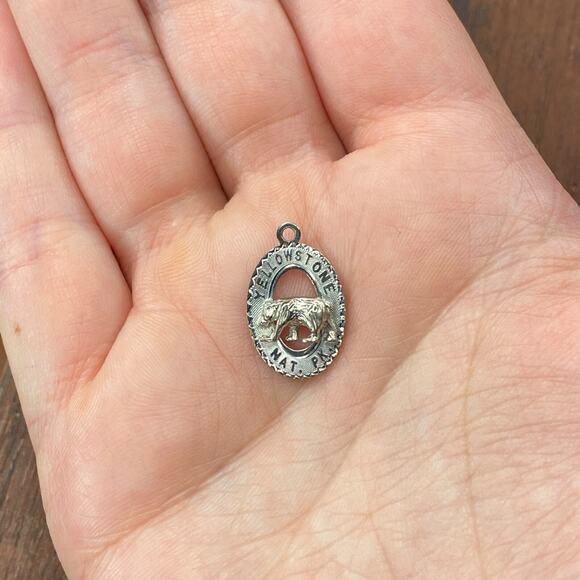 Vintage Crea 925 Sterling Silver "Yellowstone Nat Pk" Bear Pendant Charm - Picture 1 of 3